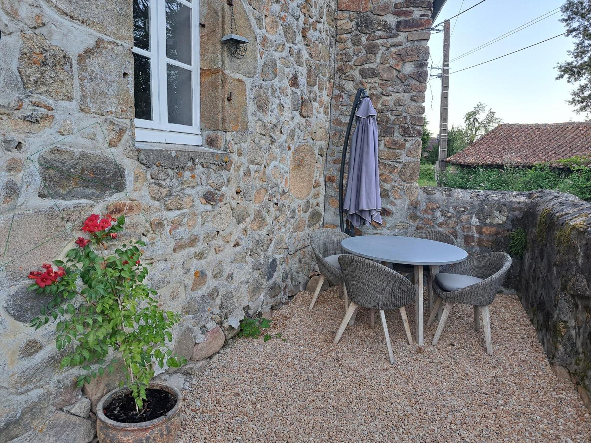 Lavallade12 Chambers D'Hotes Roussines Εξωτερικό φωτογραφία