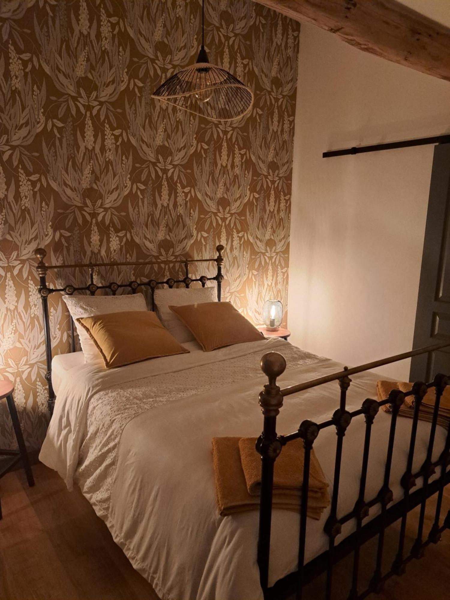 Lavallade12 Chambers D'Hotes Roussines Δωμάτιο φωτογραφία